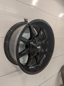 Moto Metal 970 20x9 8x170 +0