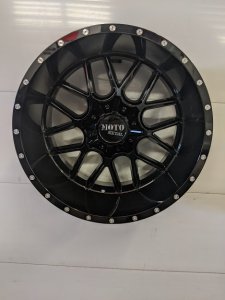 Moto Metal Siege 22x12 8x180 -44