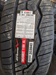 Nitto 420V 305 45 22