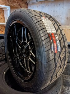 Nitto 420V 305 40 22